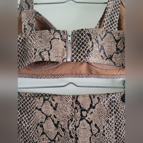 Leopard Two Piece Set - Picture 3 of 11